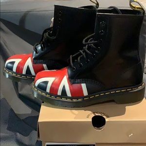 Dr Martens Union Jack women’s 6